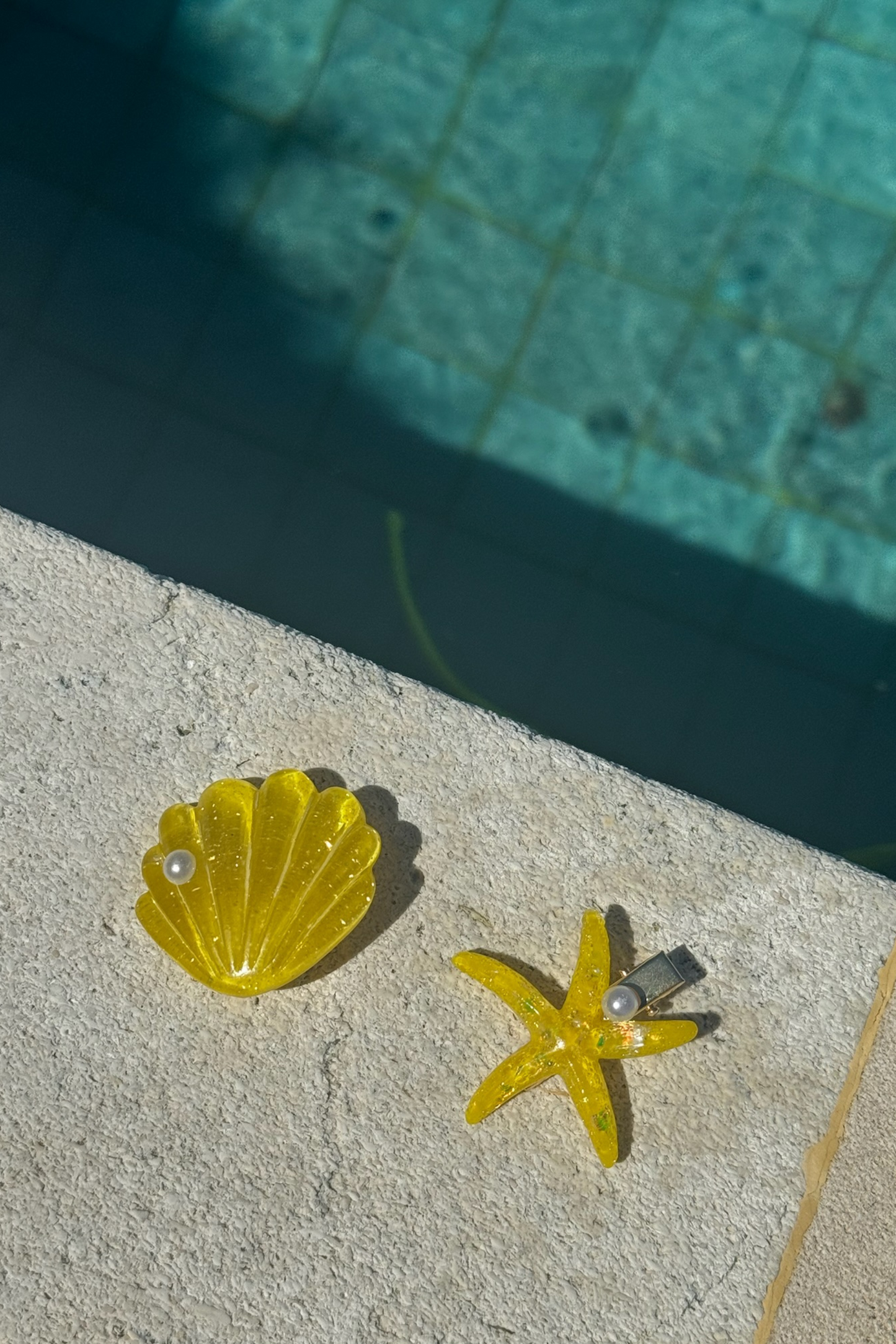 YELLOW STARFISH AND SHELL HAIR CLIP SET