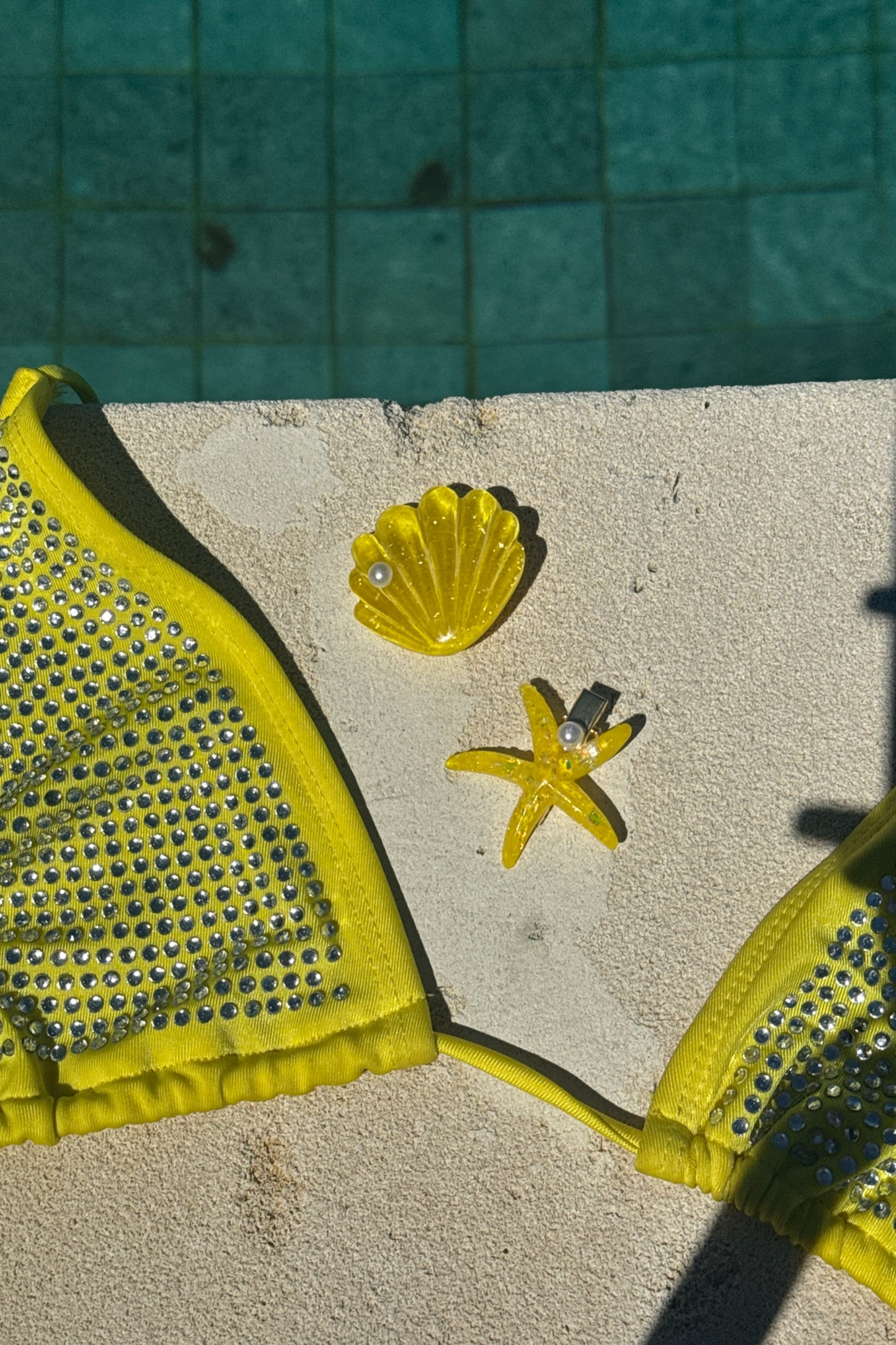 YELLOW STARFISH AND SHELL HAIR CLIP SET