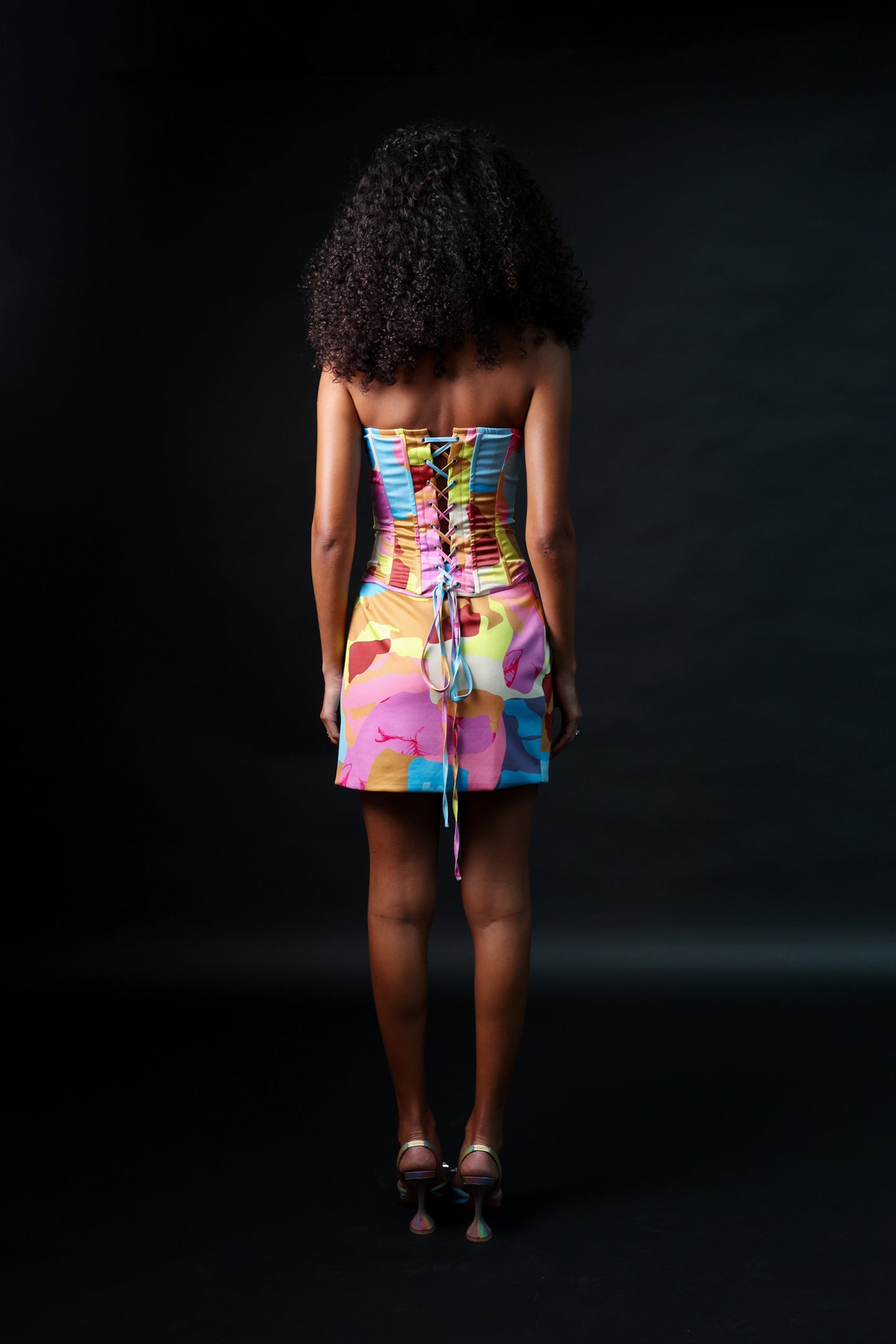 ABSTRACT PRINT SPLIT MINI SKIRT